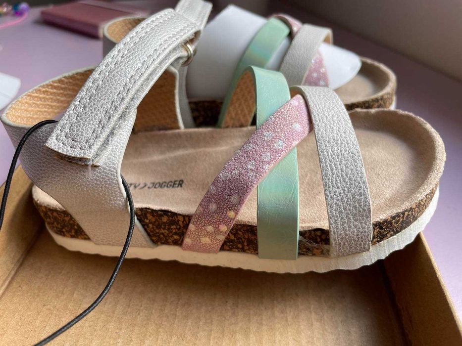 Сандалки за малка госпожица