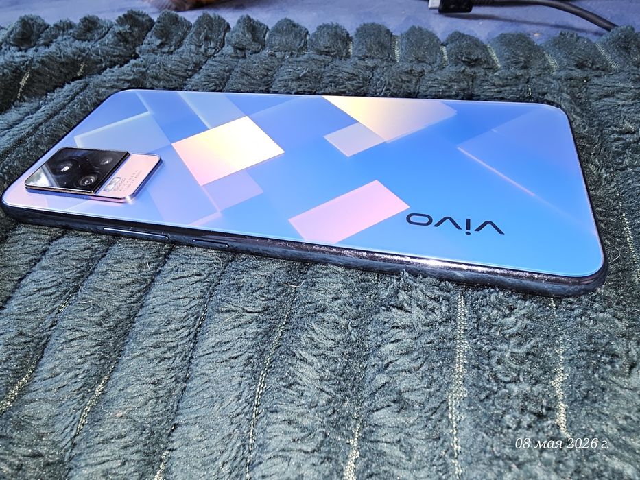 Продам Vivo v21e