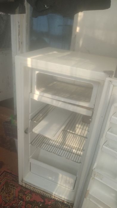 Холодильник продается