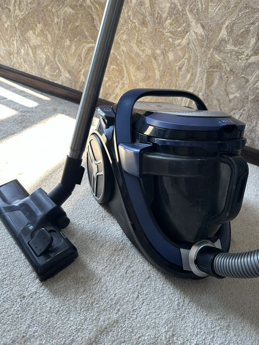 Пылесос в отличном состоянии Tefal