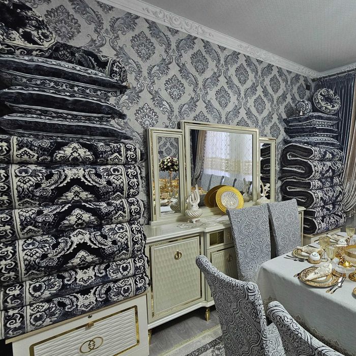 Срочно продам курпачи серого цвета 4 метров 6 шт 6 подушек 70/70