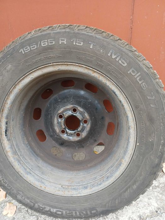 Продавам зимни гуми Унироял с джанти