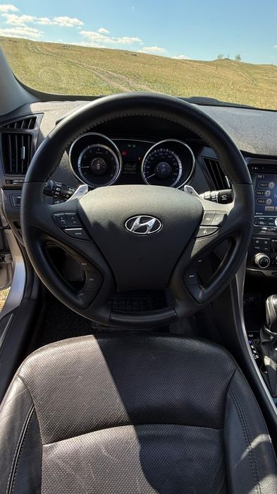 Hyundai Sonata YF шестиступка!!!