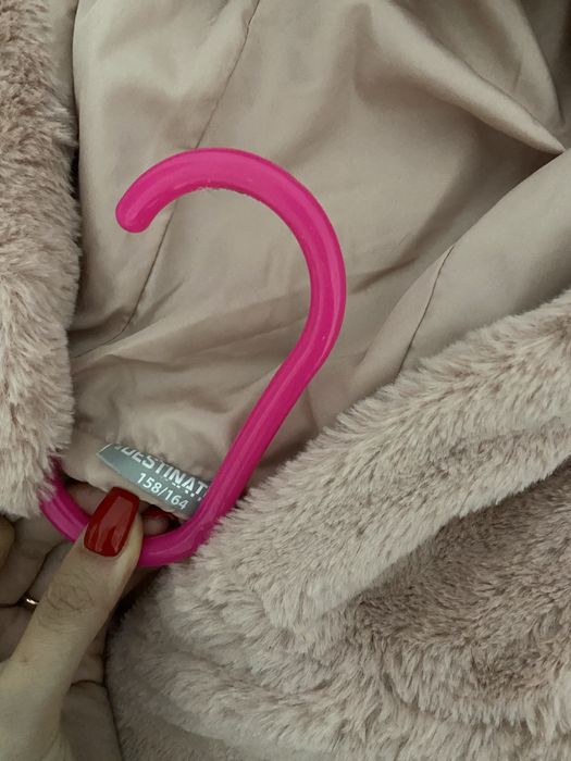 Пухкаво розово якенце