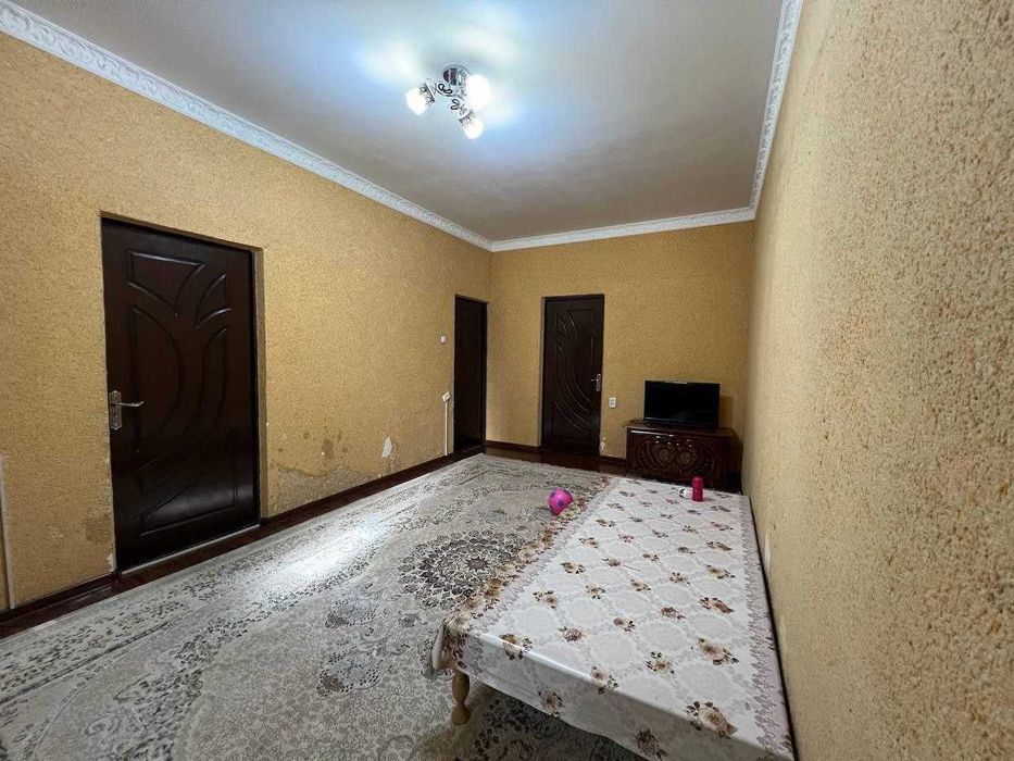 Продаётся 2в3 комнатная квартира рядом с метро Яшнабад.