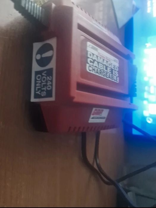 Încărcător hilti c4/36-90
