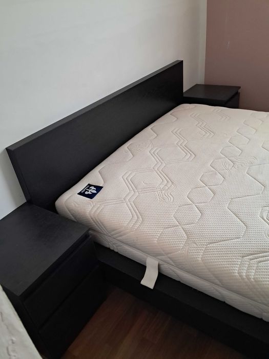 Pat dormitor 140/200 cu noptiere si comoda
