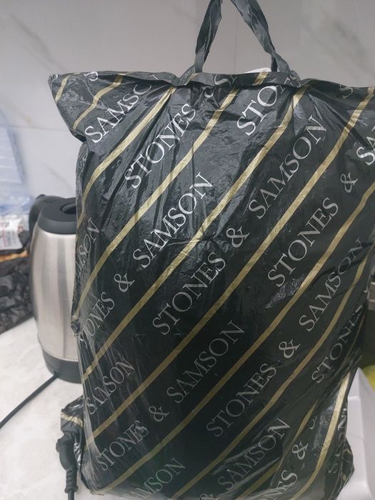 Пакет с женскими вешшами