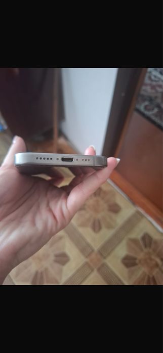 Продам айфон 15 про 128