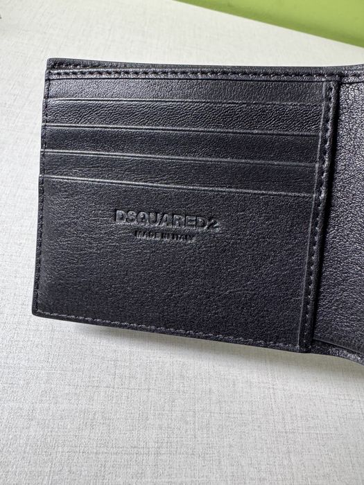 Dsquared2 портфейл