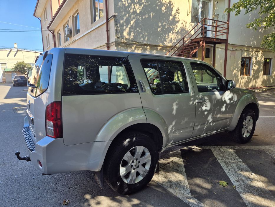 Nissan Pathfinder  2007.