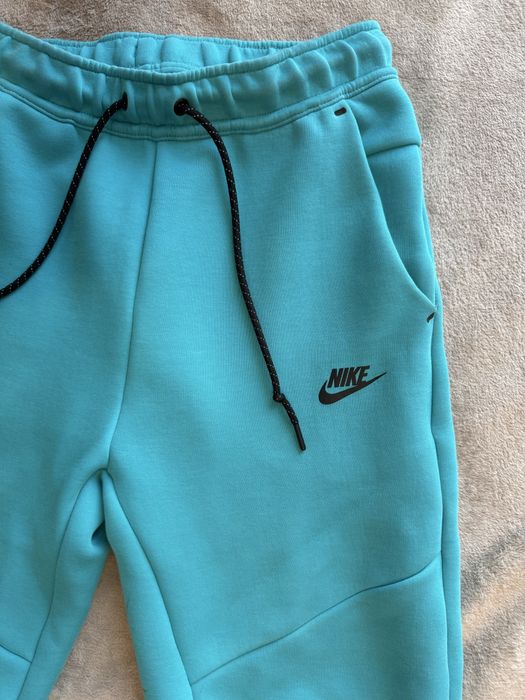 Nike tech оригинален