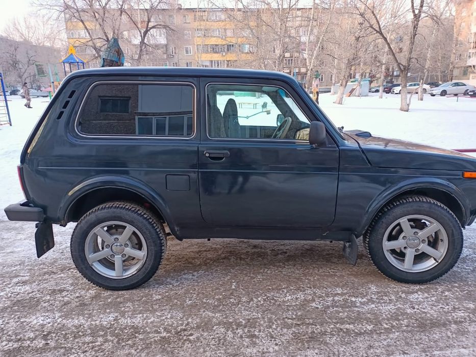 Продам машину Нива