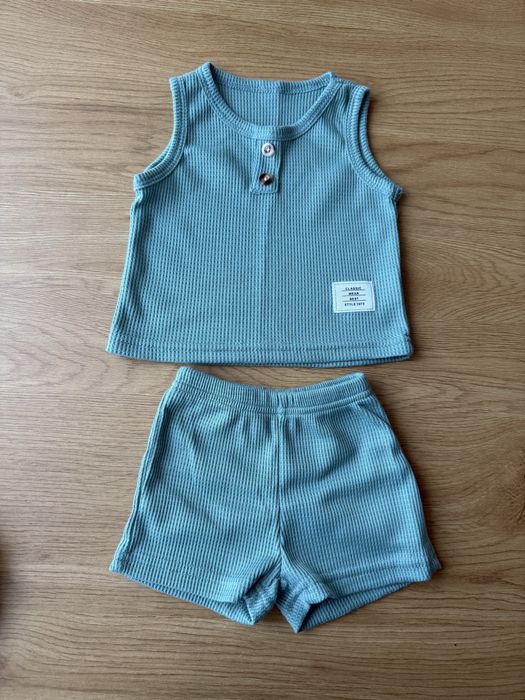 Бебешки къси костюмчета