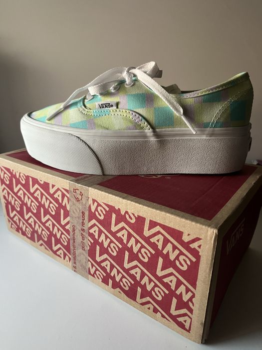 Сникърси Vans - нови.