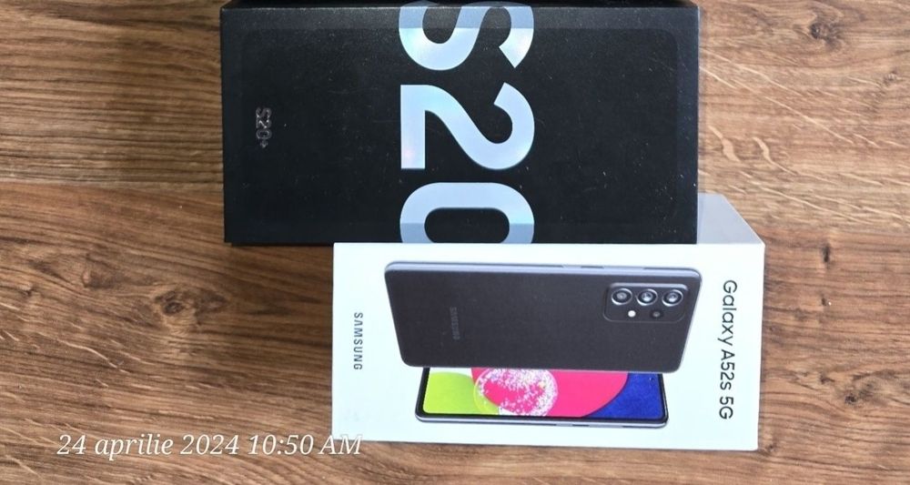 Cutii telefoane,fara accesorii.