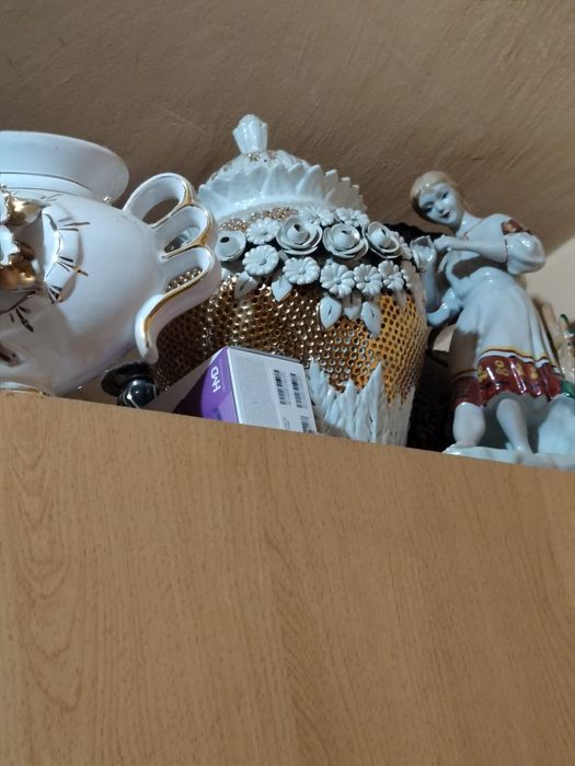 Lot bibelouri de vânzare