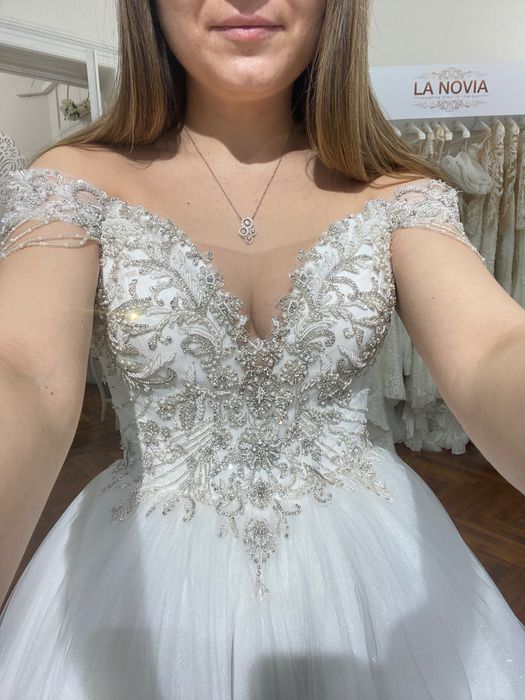 Rochie mireasa La Novia tip printesa