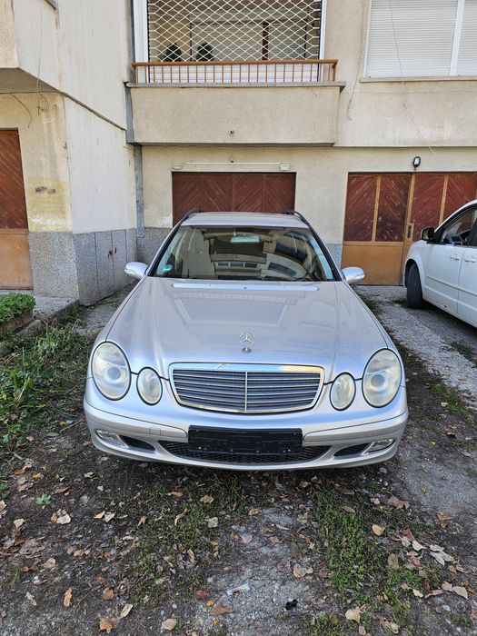 MERCEDES BENZ E CLASS 200 T Kompressor 200
