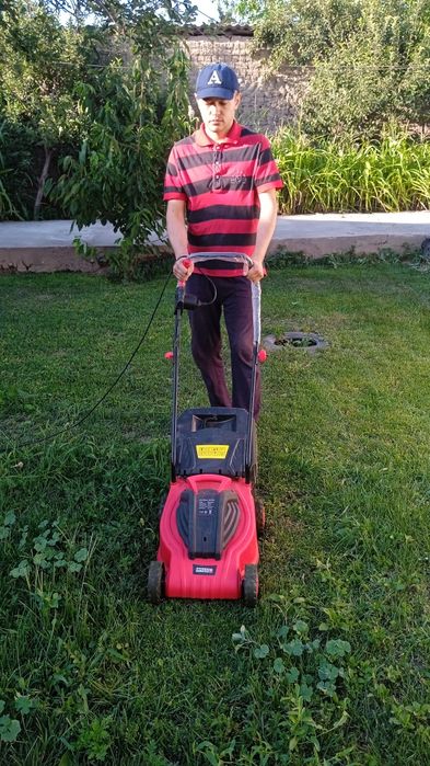 Стрижка газона..Gazon o'rish