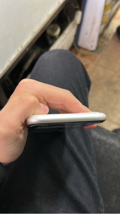 Продам Айфон 11 128гб,74акум