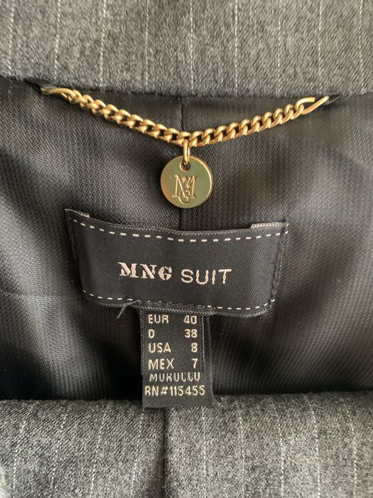 Вълнен костюм Mango