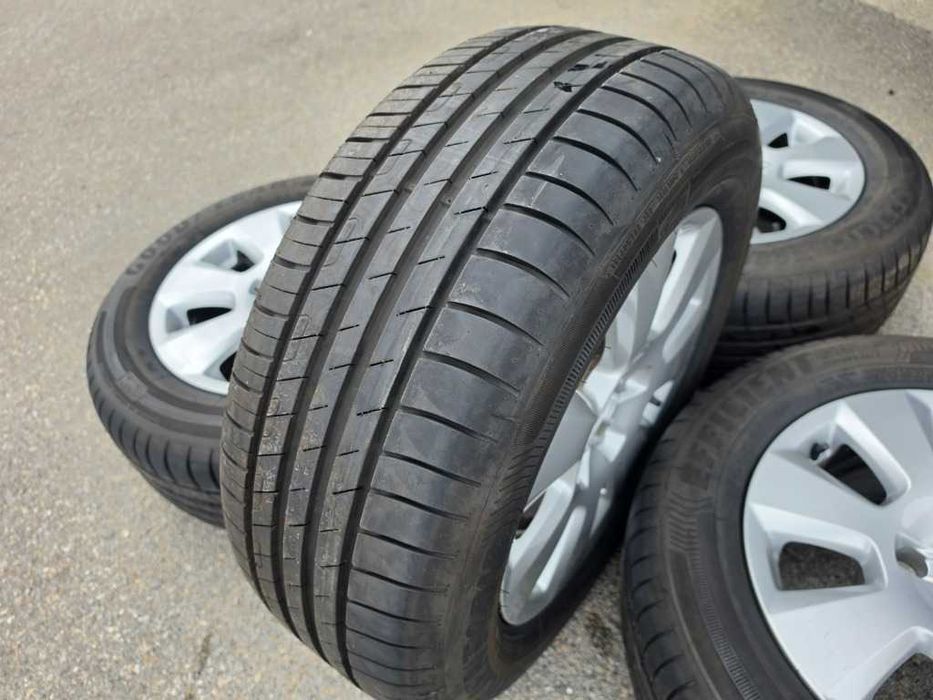 4 бр. Летни гуми 225/60 R16 с алуминиеви джанти 5x112 Audi VW Seat Skoda