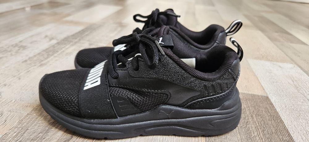 Adidasi puma marimea 32