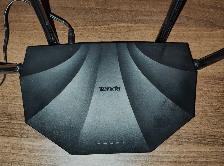 Router Tenda AC2100 AC19