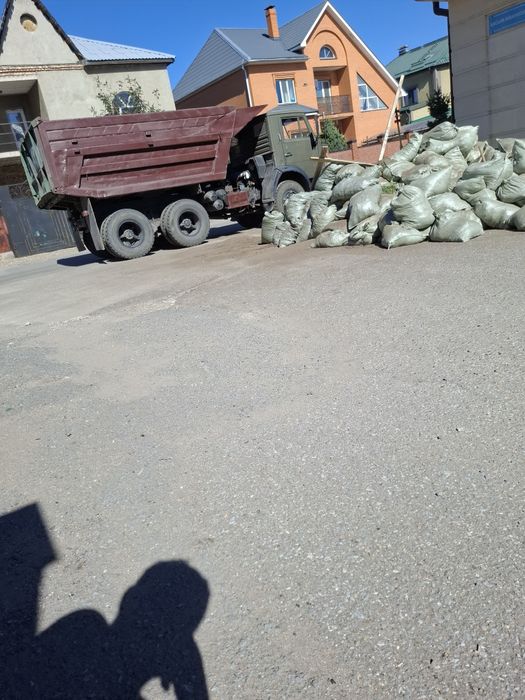 Вывоз мусора камаз погрузчик