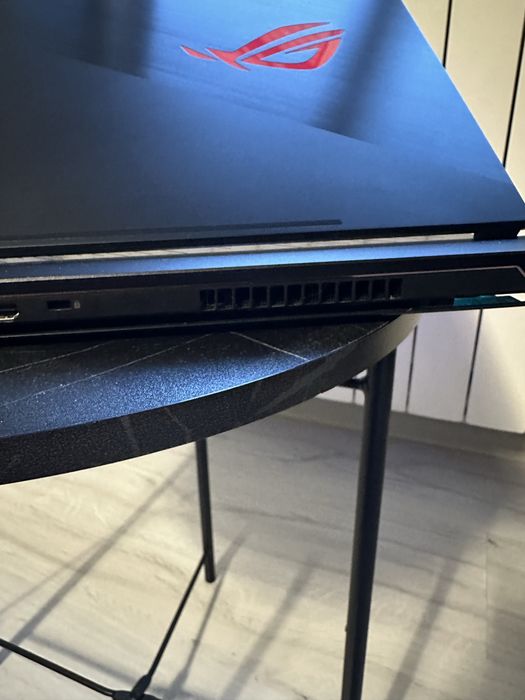 Laptop ASUS ROG Zephyrus S GX531GX – RTX 2080 8GB / i7-8750H / 16GB RAM / 144Hz Premium Gaming