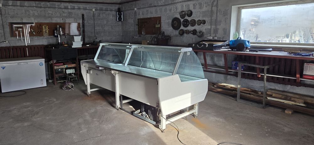 Витринный холодильник