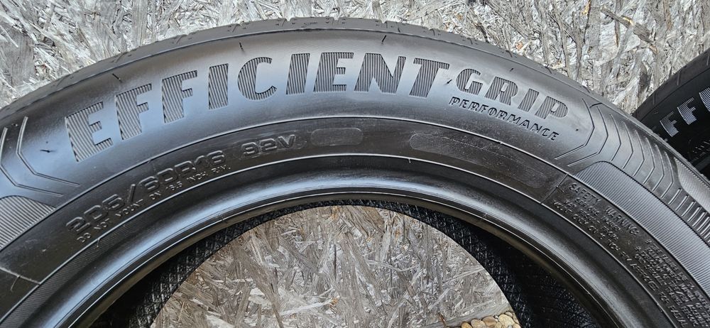 Anvelope Goodyear EficientGrip Performance 205/60 R16 92V