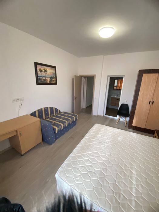 Голяма къща близо до морето, Слънчев бряг