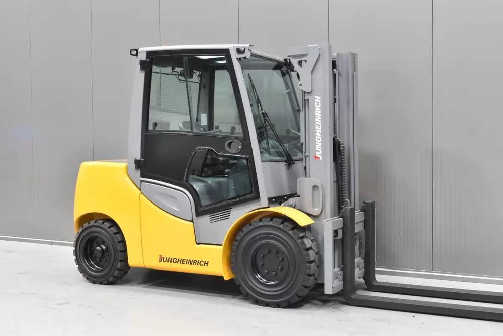 Stivuitoare 2T – 5T Recondiționate 800+ în Stoc | Linde, Toyota, Still