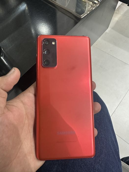 Samsung S20Fe sotiladi