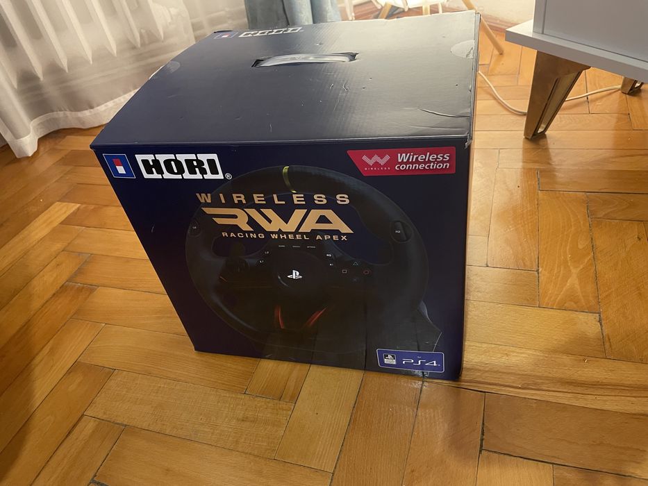 Volan + pedale Hori Apex ( wireless) Ps4/Pc