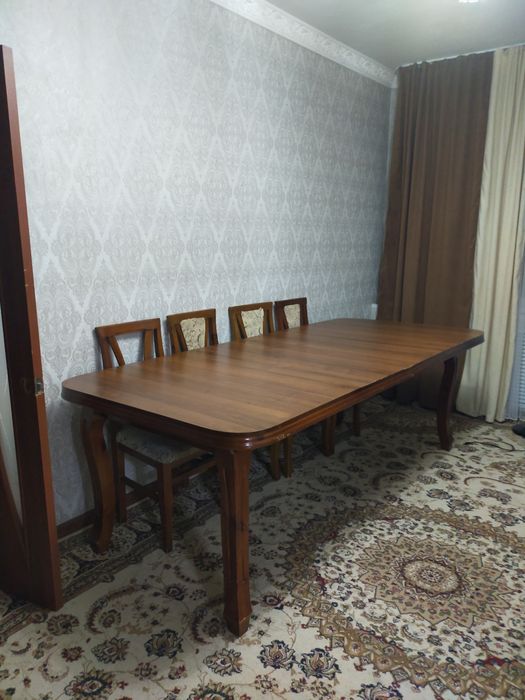 Продам стол с 10шт стульями. 3м—110 см