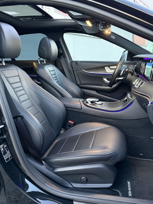 Mercedes E-Class 220D 194 cp,AMG Line, panoramic,burmester,digital,TOP