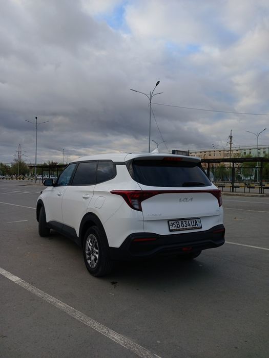 Kia Carens 2025, белый, автомат — почти новая!
Продаётся свежий автомо