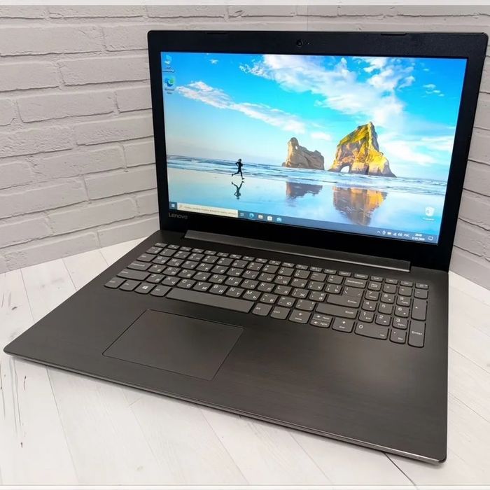 Ноутбук Lenovo продается