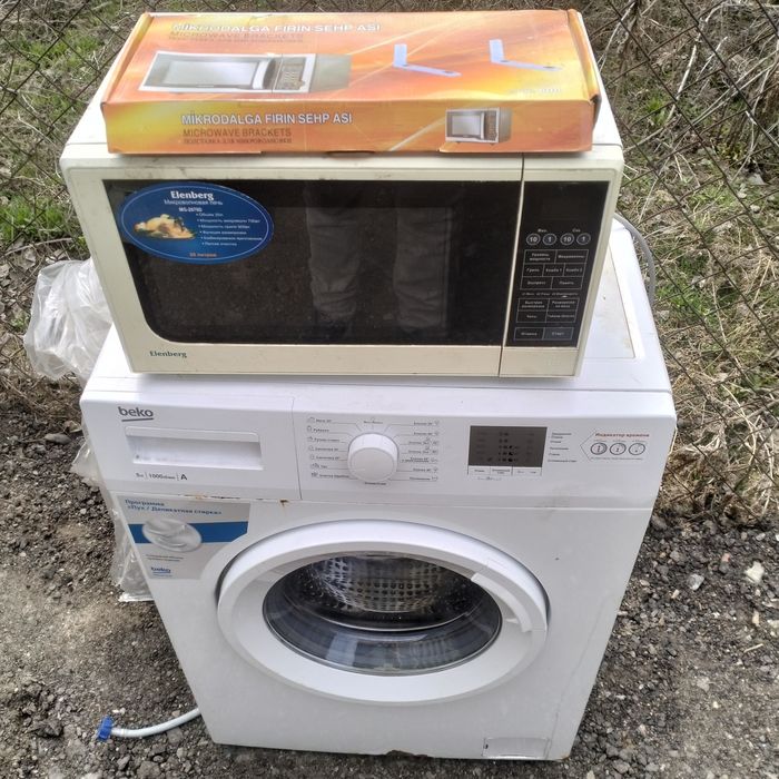 Холодильник "Indesit"