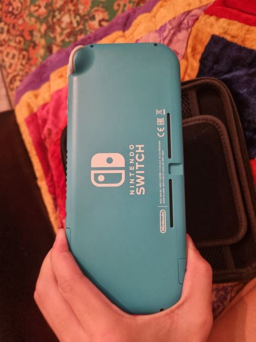 Нинтендо свитч лайт