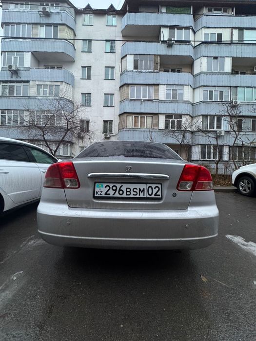 Продам honda civic 2003 год .