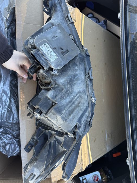 Продам фары от камри70 оригинал