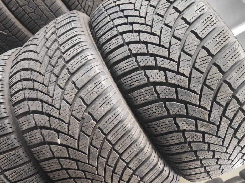 2бр.зимни гуми 225/50/17 Bridgestone