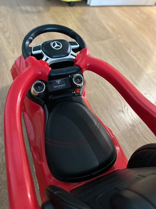 Детска кола Mercedes AMG – като нова! – 35 €