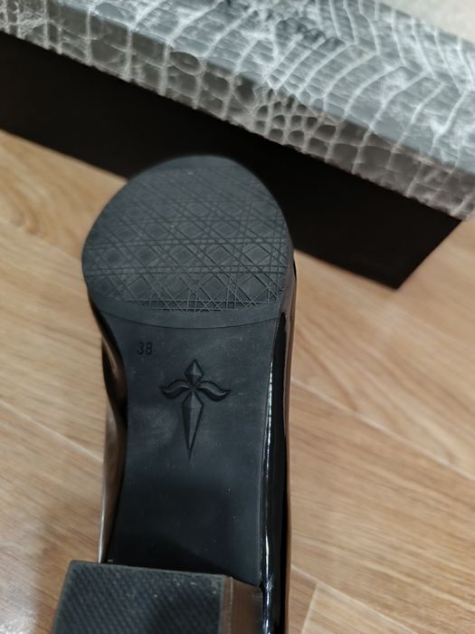 Лаковые туфли р38