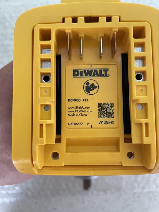 DeWALT DCF 900 XR. Masina De Insurubat Cu Impact, Cu Patrat De 1/2,  Original Nou !