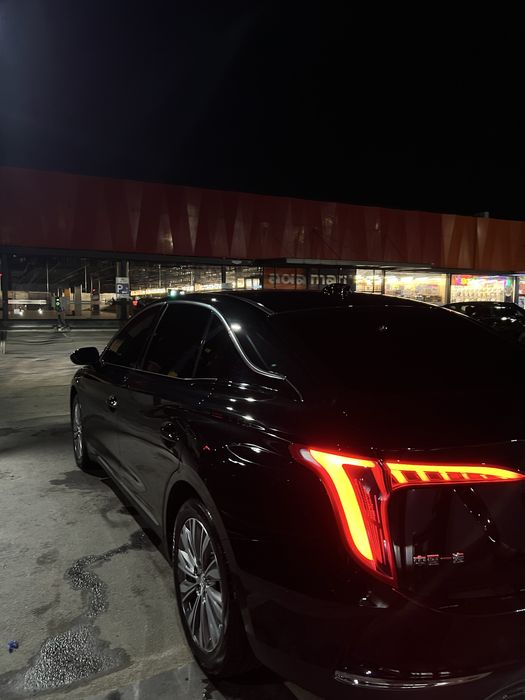 Hongqi  2024 — 5